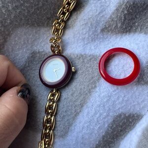 Gucci bezel watch burgundy bezel ONLY